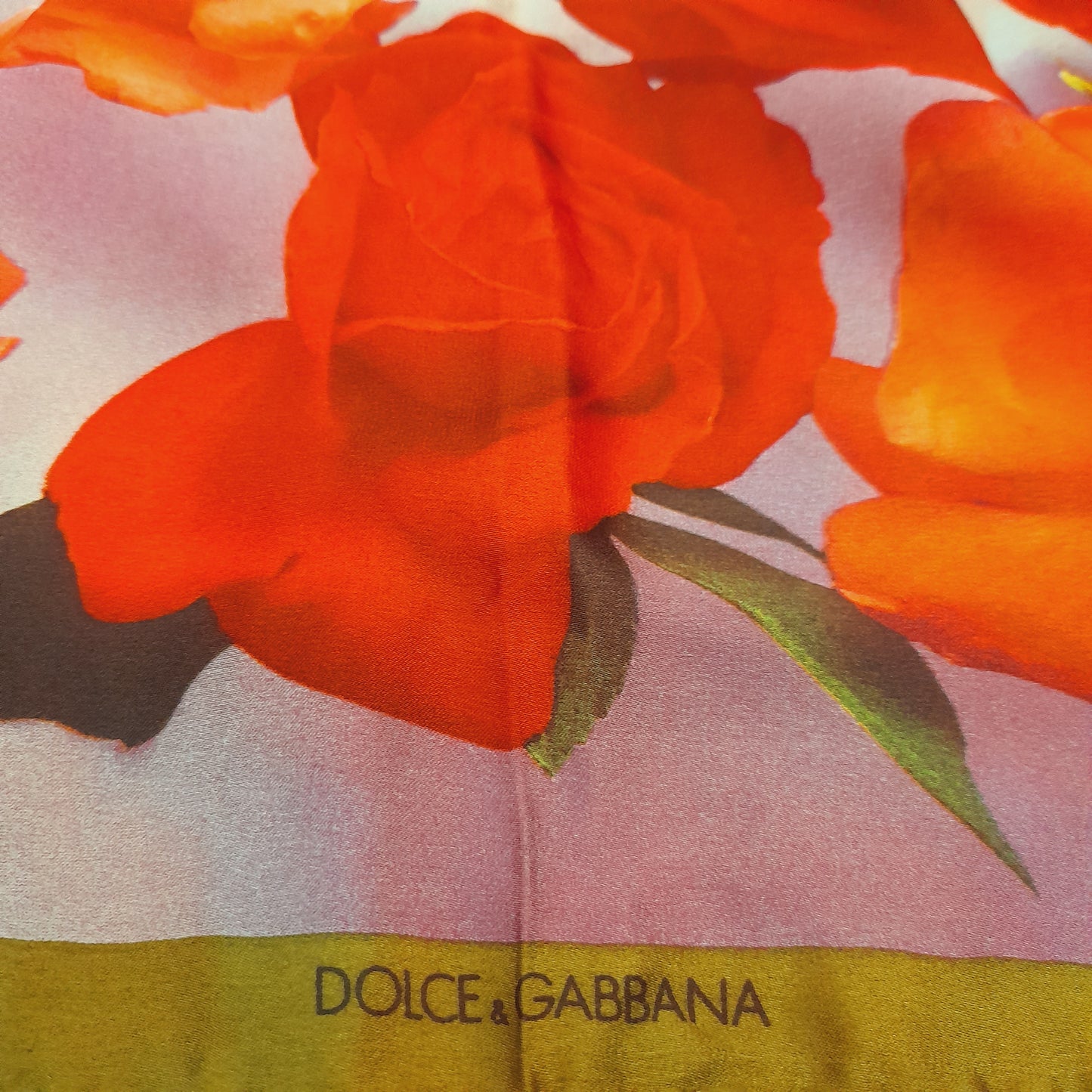 Foulard Carré Dolce & Gabbana En Soie Rouge - Occasion, Style Bandana